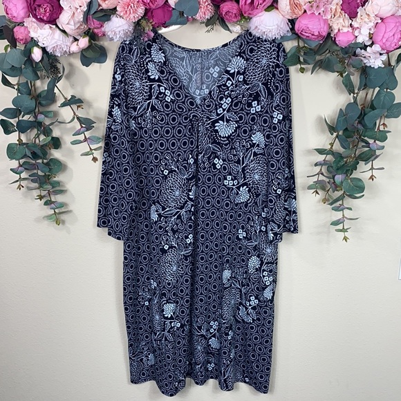 •secret treasures• {b & w} 3/4 Sleeved V-neck Slinky Boho Dahlia Printed Dress - Picture 12 of 13